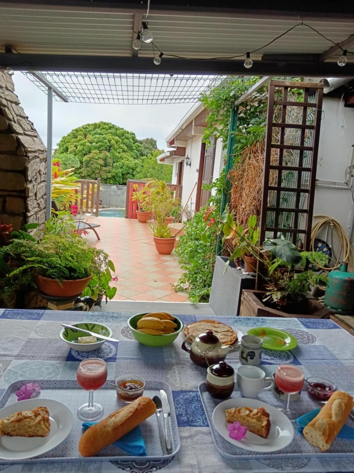 Sainte-Suzanne Chez Madame Fabienne 아파트 외부 사진